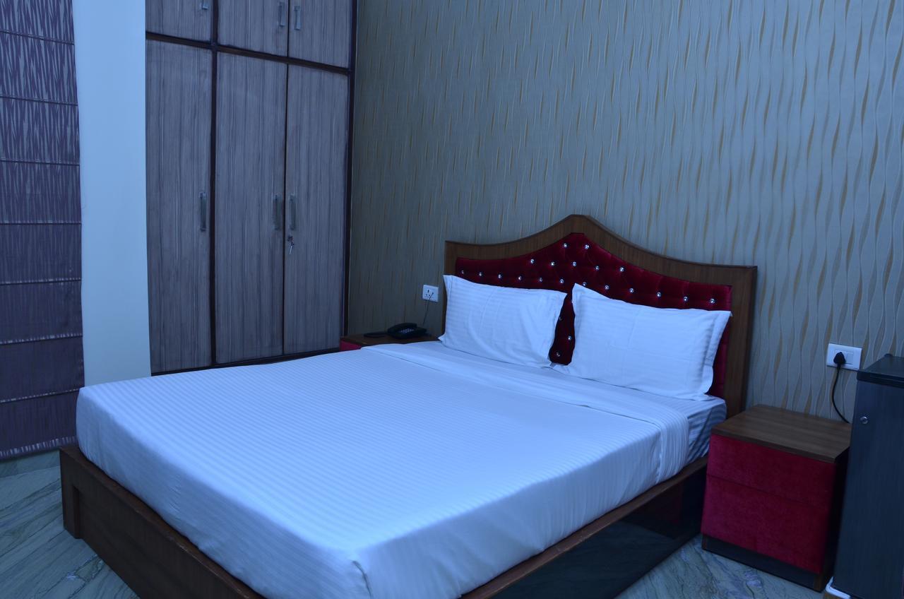 Hotel Royal International 新德里 外观 照片