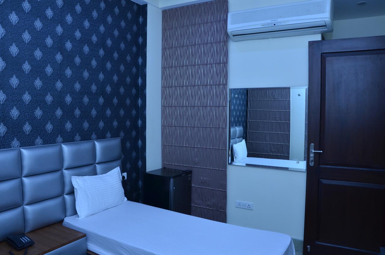 Hotel Royal International 新德里 外观 照片